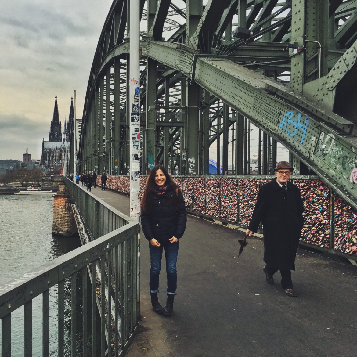 Hohenzollern Köprüsü ve Dom Katedrali Hohenzollern Köprüsü ve Dom Katedrali